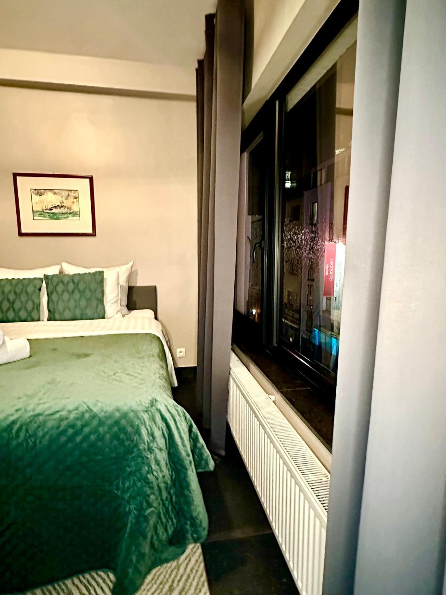 Luxury Suites Diamond By Rikas Hotels แอนต์เวิร์ป ภายนอก รูปภาพ